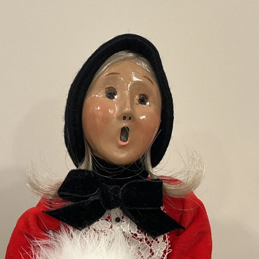 1994 BYERS CHOICE CHRISTMAS CAROLEr Woman Long Blond Hair Red Black Velvet Dress